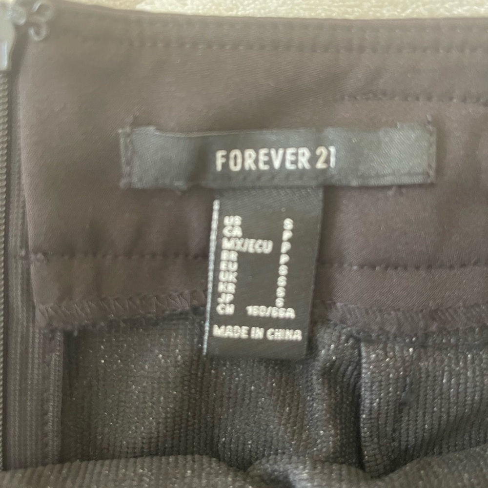 Forever 21 Skirt size small - Picture 2 of 2